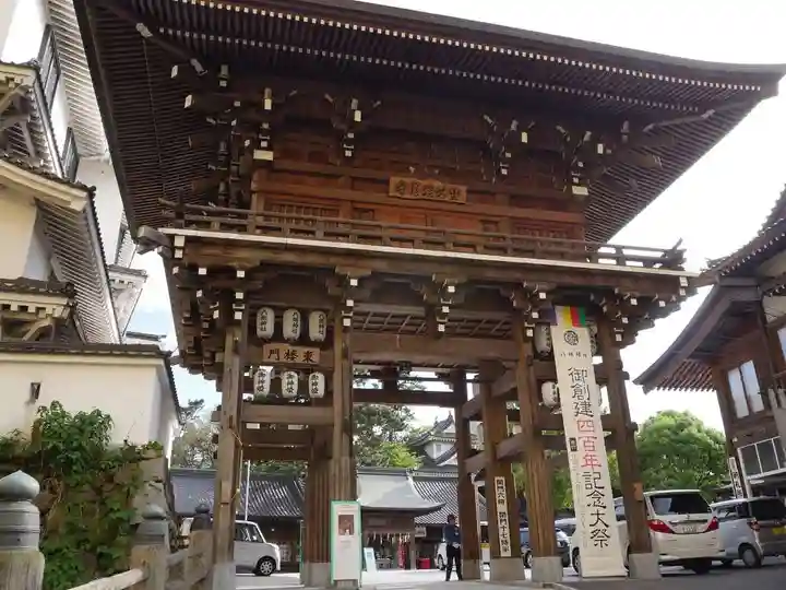 小倉祇園八坂神社の山門・神門