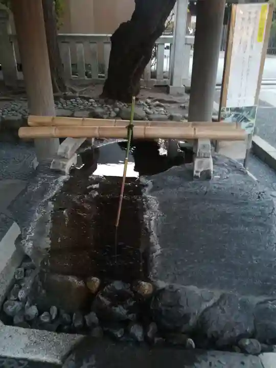 伊勢山皇大神宮の手水舎