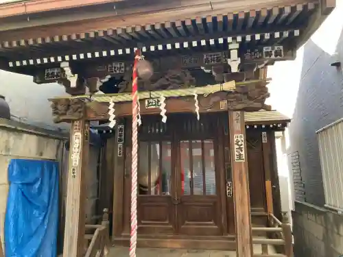 廣澤稲荷神社の{uncategorized: "未分類", other: "その他", undefined: "問題あり", building: "その他建物", grave: "お墓", sacred_gate: "鳥居", guardian: "狛犬", statue: "像", buddha: "仏像", history: "歴史", nature: "自然", garden: "庭園", animal: "動物", pagoda: "塔", temizu: "手水舎", mountain_gate: "山門・神門", sanctuary: "本殿・本堂", subordinate: "末社・摂社", art: "芸術", scenery: "景色", jizo: "地蔵", ema: "絵馬", goshuin: "御朱印", omikuji: "おみくじ", items: "授与品その他", amulet: "お守り", goshuincho: "御朱印帳", eats: "食事", festival: "お祭り", votive_dance: "神楽", shichigosan: "七五三参", wedding: "結婚式", experience: "体験その他", initially: "初詣", around: "周辺", anti_infection: "感染症対策"}