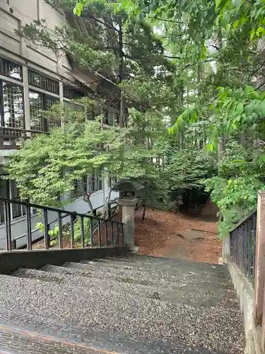 白石神社の庭園