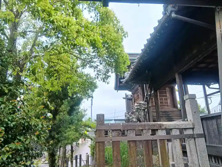 天満神社の{uncategorized: "未分類", other: "その他", undefined: "問題あり", building: "その他建物", grave: "お墓", sacred_gate: "鳥居", guardian: "狛犬", statue: "像", buddha: "仏像", history: "歴史", nature: "自然", garden: "庭園", animal: "動物", pagoda: "塔", temizu: "手水舎", mountain_gate: "山門・神門", sanctuary: "本殿・本堂", subordinate: "末社・摂社", art: "芸術", scenery: "景色", jizo: "地蔵", ema: "絵馬", goshuin: "御朱印", omikuji: "おみくじ", items: "授与品その他", amulet: "お守り", goshuincho: "御朱印帳", eats: "食事", festival: "お祭り", votive_dance: "神楽", shichigosan: "七五三参", wedding: "結婚式", experience: "体験その他", initially: "初詣", around: "周辺", anti_infection: "感染症対策"}