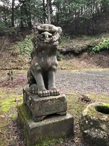 襏枳神社(橘枳神社)の狛犬