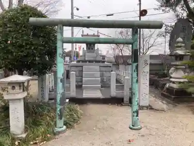鶴岡八幡神社の末社・摂社