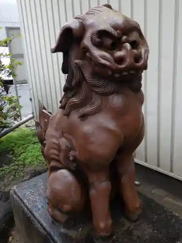 甚九郎稲荷神社の狛犬