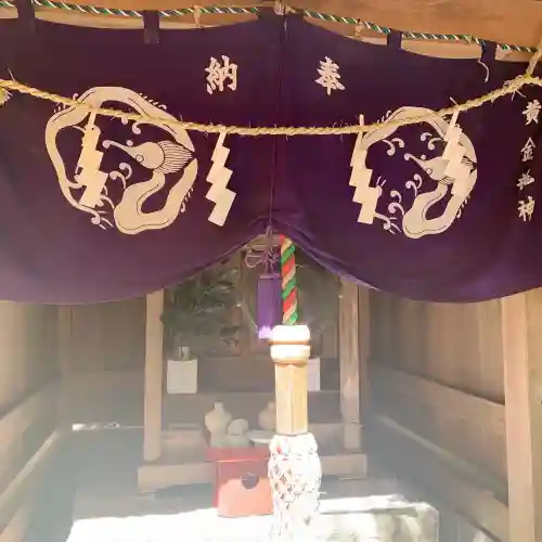 花窟神社の{uncategorized: "未分類", other: "その他", undefined: "問題あり", building: "その他建物", grave: "お墓", sacred_gate: "鳥居", guardian: "狛犬", statue: "像", buddha: "仏像", history: "歴史", nature: "自然", garden: "庭園", animal: "動物", pagoda: "塔", temizu: "手水舎", mountain_gate: "山門・神門", sanctuary: "本殿・本堂", subordinate: "末社・摂社", art: "芸術", scenery: "景色", jizo: "地蔵", ema: "絵馬", goshuin: "御朱印", omikuji: "おみくじ", items: "授与品その他", amulet: "お守り", goshuincho: "御朱印帳", eats: "食事", festival: "お祭り", votive_dance: "神楽", shichigosan: "七五三参", wedding: "結婚式", experience: "体験その他", initially: "初詣", around: "周辺", anti_infection: "感染症対策"}