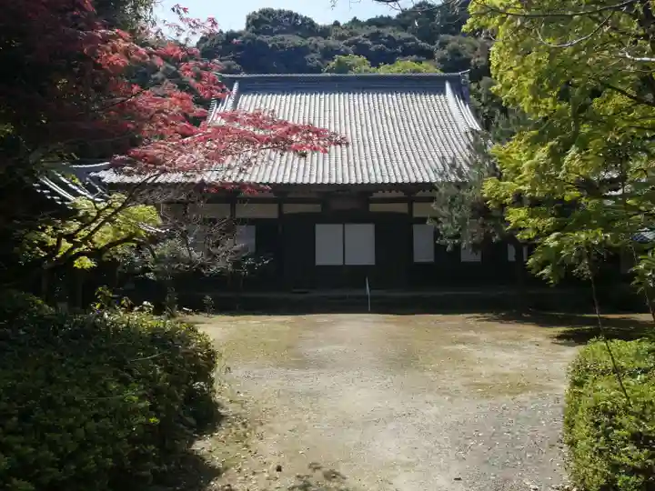 長圓寺の本殿・本堂