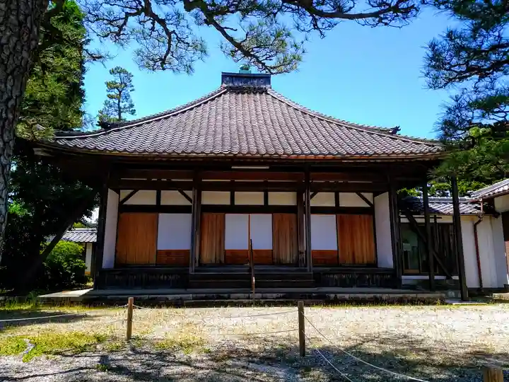 崇福寺の本殿・本堂