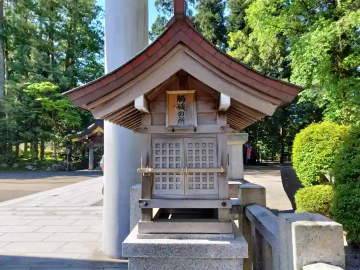 白山比咩神社の{uncategorized: "未分類", other: "その他", undefined: "問題あり", building: "その他建物", grave: "お墓", sacred_gate: "鳥居", guardian: "狛犬", statue: "像", buddha: "仏像", history: "歴史", nature: "自然", garden: "庭園", animal: "動物", pagoda: "塔", temizu: "手水舎", mountain_gate: "山門・神門", sanctuary: "本殿・本堂", subordinate: "末社・摂社", art: "芸術", scenery: "景色", jizo: "地蔵", ema: "絵馬", goshuin: "御朱印", omikuji: "おみくじ", items: "授与品その他", amulet: "お守り", goshuincho: "御朱印帳", eats: "食事", festival: "お祭り", votive_dance: "神楽", shichigosan: "七五三参", wedding: "結婚式", experience: "体験その他", initially: "初詣", around: "周辺", anti_infection: "感染症対策"}