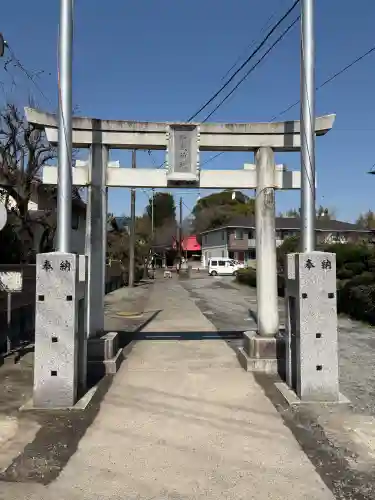 御嶽神社の{uncategorized: "未分類", other: "その他", undefined: "問題あり", building: "その他建物", grave: "お墓", sacred_gate: "鳥居", guardian: "狛犬", statue: "像", buddha: "仏像", history: "歴史", nature: "自然", garden: "庭園", animal: "動物", pagoda: "塔", temizu: "手水舎", mountain_gate: "山門・神門", sanctuary: "本殿・本堂", subordinate: "末社・摂社", art: "芸術", scenery: "景色", jizo: "地蔵", ema: "絵馬", goshuin: "御朱印", omikuji: "おみくじ", items: "授与品その他", amulet: "お守り", goshuincho: "御朱印帳", eats: "食事", festival: "お祭り", votive_dance: "神楽", shichigosan: "七五三参", wedding: "結婚式", experience: "体験その他", initially: "初詣", around: "周辺", anti_infection: "感染症対策"}