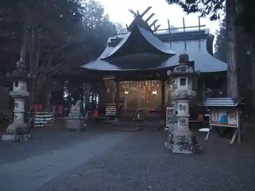 冨士御室浅間神社の本殿・本堂