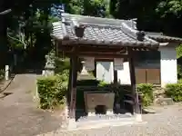 竜蔵院(龍蔵院)の手水舎