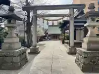 氷川鍬神社の{uncategorized: "未分類", other: "その他", undefined: "問題あり", building: "その他建物", grave: "お墓", sacred_gate: "鳥居", guardian: "狛犬", statue: "像", buddha: "仏像", history: "歴史", nature: "自然", garden: "庭園", animal: "動物", pagoda: "塔", temizu: "手水舎", mountain_gate: "山門・神門", sanctuary: "本殿・本堂", subordinate: "末社・摂社", art: "芸術", scenery: "景色", jizo: "地蔵", ema: "絵馬", goshuin: "御朱印", omikuji: "おみくじ", items: "授与品その他", amulet: "お守り", goshuincho: "御朱印帳", eats: "食事", festival: "お祭り", votive_dance: "神楽", shichigosan: "七五三参", wedding: "結婚式", experience: "体験その他", initially: "初詣", around: "周辺", anti_infection: "感染症対策"}