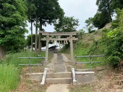 八幡神社の鳥居