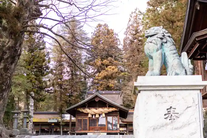 諏訪大社下社春宮(長野県)