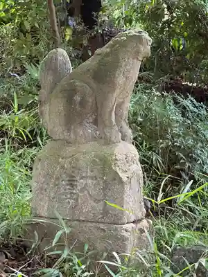 神明神社の狛犬
