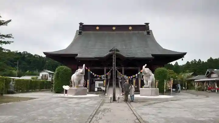 長福寿寺の本殿・本堂