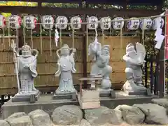 中野沼袋氷川神社の像