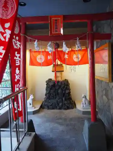 初音森神社の鳥居
