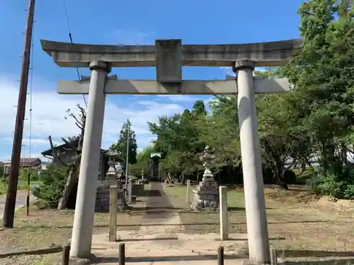 六社神社の鳥居