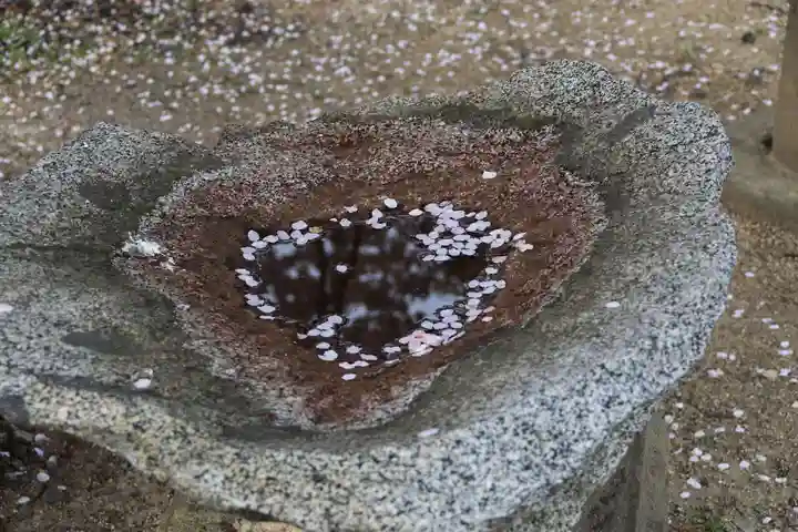 中野稲荷神社の手水舎