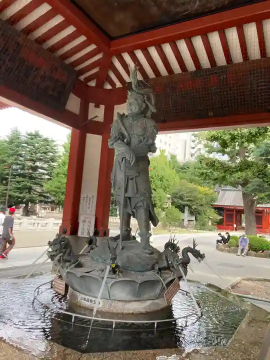 浅草寺の手水舎