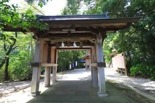 平濱八幡宮の山門・神門