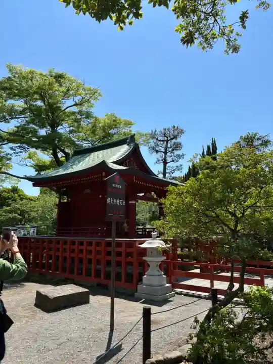 旗上弁財天社の{uncategorized: "未分類", other: "その他", undefined: "問題あり", building: "その他建物", grave: "お墓", sacred_gate: "鳥居", guardian: "狛犬", statue: "像", buddha: "仏像", history: "歴史", nature: "自然", garden: "庭園", animal: "動物", pagoda: "塔", temizu: "手水舎", mountain_gate: "山門・神門", sanctuary: "本殿・本堂", subordinate: "末社・摂社", art: "芸術", scenery: "景色", jizo: "地蔵", ema: "絵馬", goshuin: "御朱印", omikuji: "おみくじ", items: "授与品その他", amulet: "お守り", goshuincho: "御朱印帳", eats: "食事", festival: "お祭り", votive_dance: "神楽", shichigosan: "七五三参", wedding: "結婚式", experience: "体験その他", initially: "初詣", around: "周辺", anti_infection: "感染症対策"}