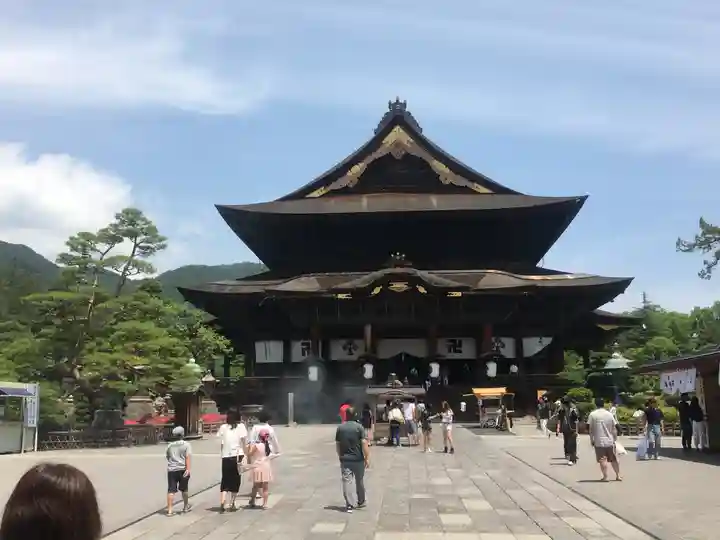 善光寺の本殿・本堂