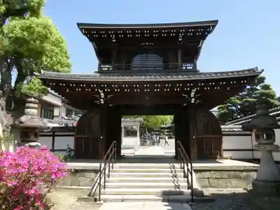 大谷本廟の山門・神門