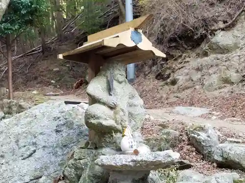 金華山黄金山神社の像