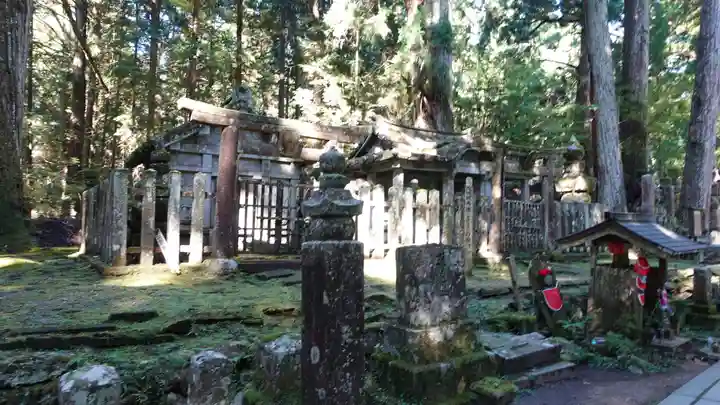 高野山金剛峯寺奥の院(和歌山県)