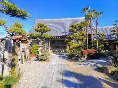 泉増院の本殿・本堂