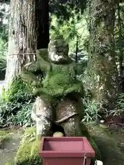 白鳥神社の像