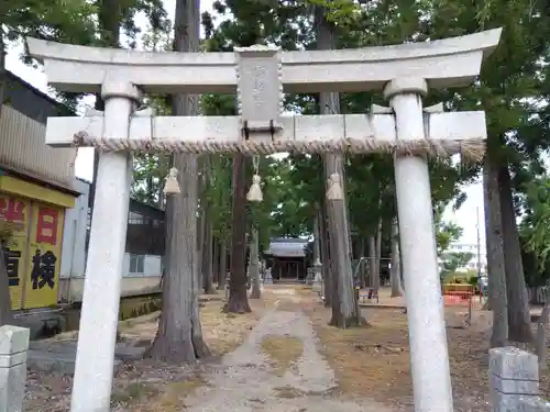 諏訪神社の鳥居