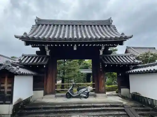 天祥院の山門