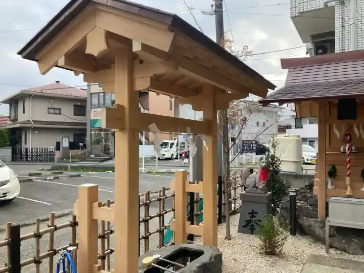 山蒼稲荷神社の{uncategorized: "未分類", other: "その他", undefined: "問題あり", building: "その他建物", grave: "お墓", sacred_gate: "鳥居", guardian: "狛犬", statue: "像", buddha: "仏像", history: "歴史", nature: "自然", garden: "庭園", animal: "動物", pagoda: "塔", temizu: "手水舎", mountain_gate: "山門・神門", sanctuary: "本殿・本堂", subordinate: "末社・摂社", art: "芸術", scenery: "景色", jizo: "地蔵", ema: "絵馬", goshuin: "御朱印", omikuji: "おみくじ", items: "授与品その他", amulet: "お守り", goshuincho: "御朱印帳", eats: "食事", festival: "お祭り", votive_dance: "神楽", shichigosan: "七五三参", wedding: "結婚式", experience: "体験その他", initially: "初詣", around: "周辺", anti_infection: "感染症対策"}
