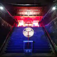 六所神社の山門