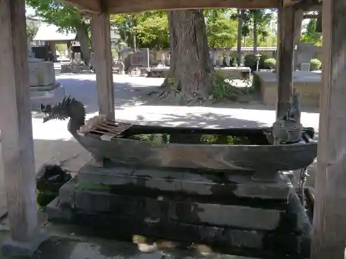 勝福寺の手水舎