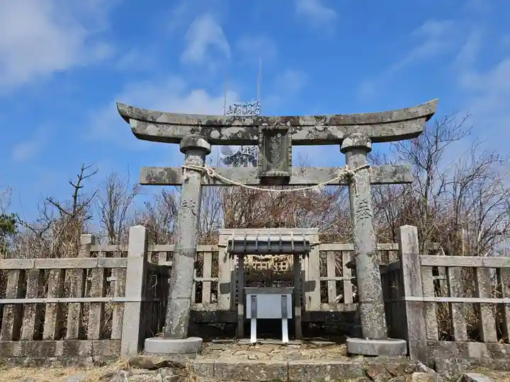 彌彦神社奥宮(御神廟)(新潟県)