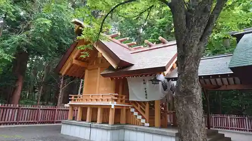 開拓神社の本殿