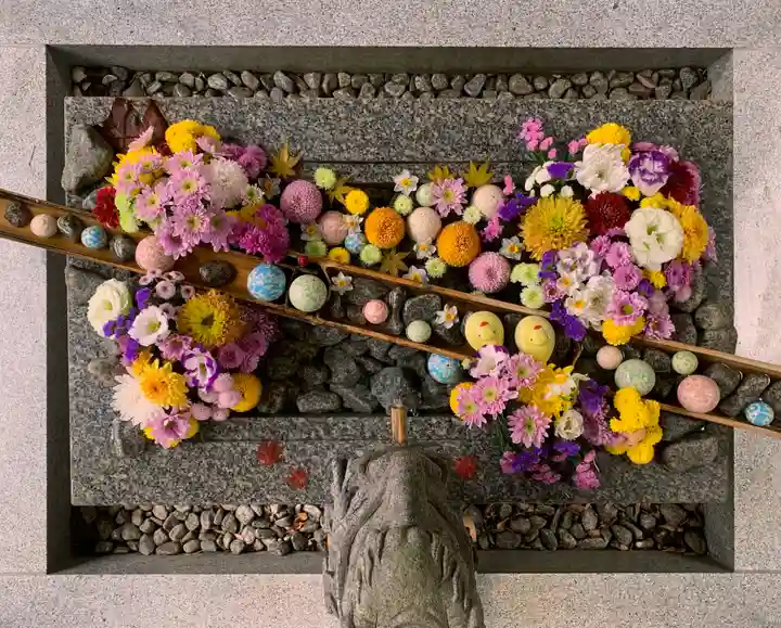 滑川神社 - 仕事と子どもの守り神の手水舎
