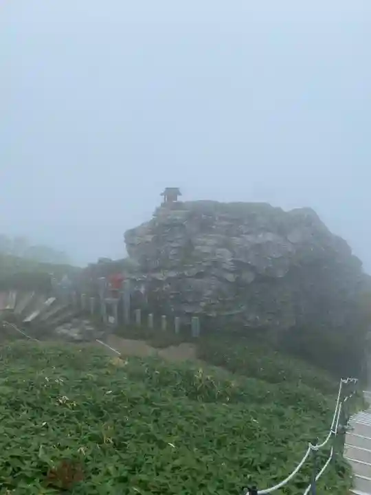 劔山本宮宝蔵石神社(徳島県)