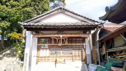 白山社の本殿・本堂