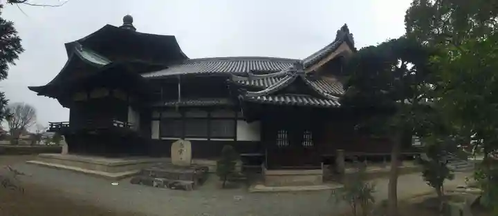 斑鳩寺の本殿・本堂