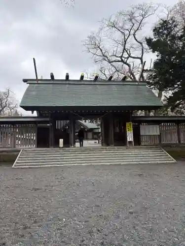 千歳神社の{uncategorized: "未分類", other: "その他", undefined: "問題あり", building: "その他建物", grave: "お墓", sacred_gate: "鳥居", guardian: "狛犬", statue: "像", buddha: "仏像", history: "歴史", nature: "自然", garden: "庭園", animal: "動物", pagoda: "塔", temizu: "手水舎", mountain_gate: "山門・神門", sanctuary: "本殿・本堂", subordinate: "末社・摂社", art: "芸術", scenery: "景色", jizo: "地蔵", ema: "絵馬", goshuin: "御朱印", omikuji: "おみくじ", items: "授与品その他", amulet: "お守り", goshuincho: "御朱印帳", eats: "食事", festival: "お祭り", votive_dance: "神楽", shichigosan: "七五三参", wedding: "結婚式", experience: "体験その他", initially: "初詣", around: "周辺", anti_infection: "感染症対策"}