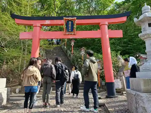 高山稲荷神社の鳥居