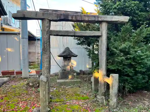 谷地八幡宮の末社・摂社