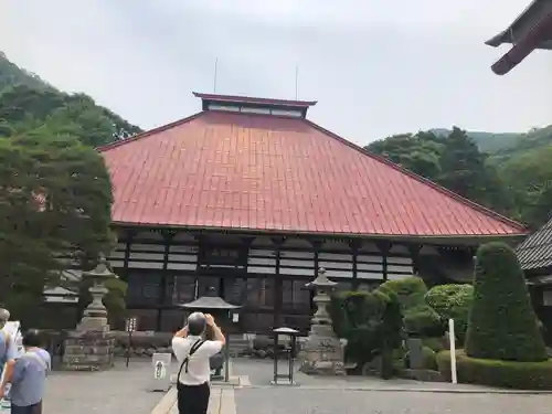 岩松院の本殿