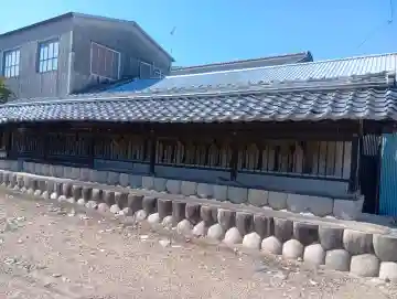 応蓮寺の{uncategorized: "未分類", other: "その他", undefined: "問題あり", building: "その他建物", grave: "お墓", sacred_gate: "鳥居", guardian: "狛犬", statue: "像", buddha: "仏像", history: "歴史", nature: "自然", garden: "庭園", animal: "動物", pagoda: "塔", temizu: "手水舎", mountain_gate: "山門・神門", sanctuary: "本殿・本堂", subordinate: "末社・摂社", art: "芸術", scenery: "景色", jizo: "地蔵", ema: "絵馬", goshuin: "御朱印", omikuji: "おみくじ", items: "授与品その他", amulet: "お守り", goshuincho: "御朱印帳", eats: "食事", festival: "お祭り", votive_dance: "神楽", shichigosan: "七五三参", wedding: "結婚式", experience: "体験その他", initially: "初詣", around: "周辺", anti_infection: "感染症対策"}