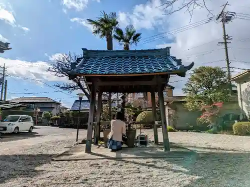 誓元寺の手水舎